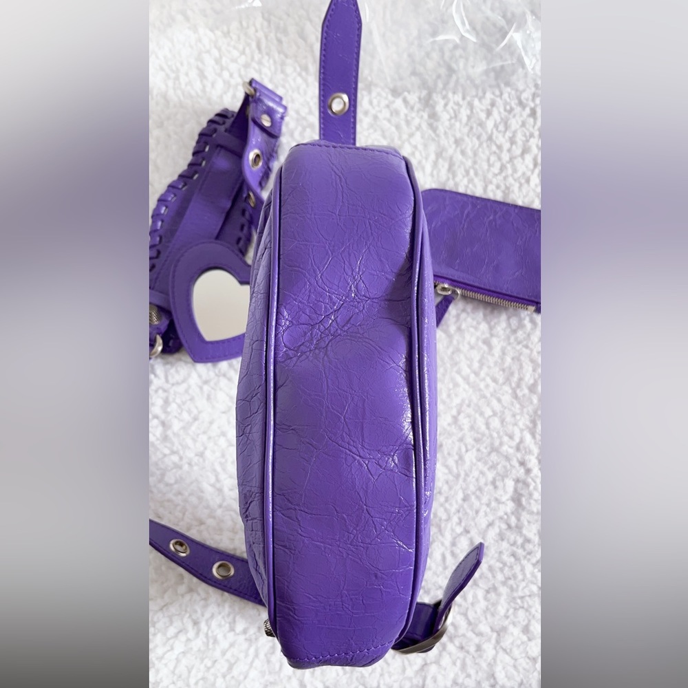 Authentic Balenciaga Women's Le Cagole XS Leather Shoulder Bag in Purple - Picture 8 of 16